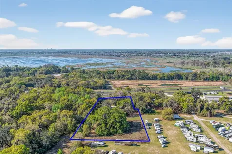 5932 E State Road 44 Wildwood FL 34785