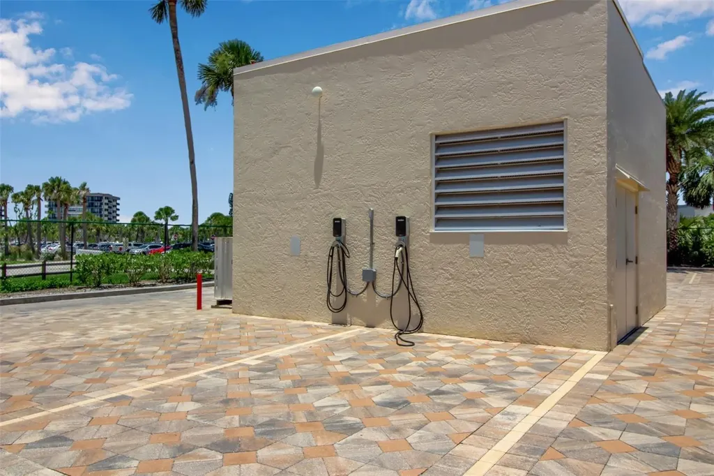 5740 Midnight Pass Road Sarasota FL 34242