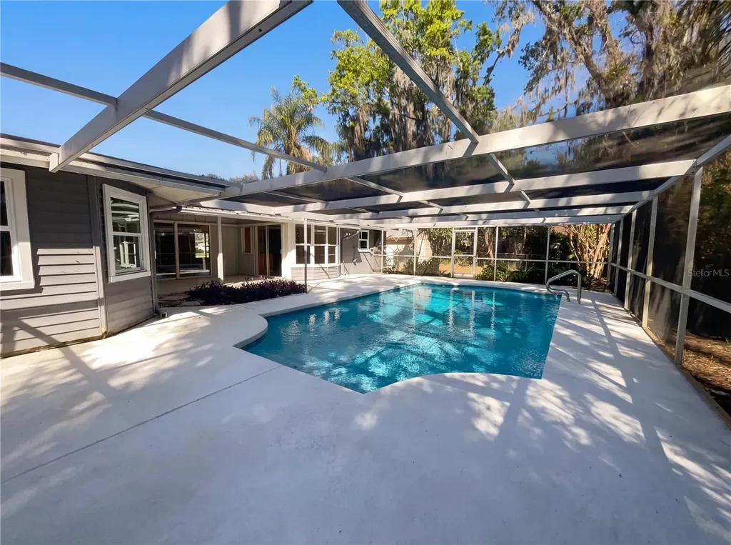 19123 Alice Circle Lutz FL 33558