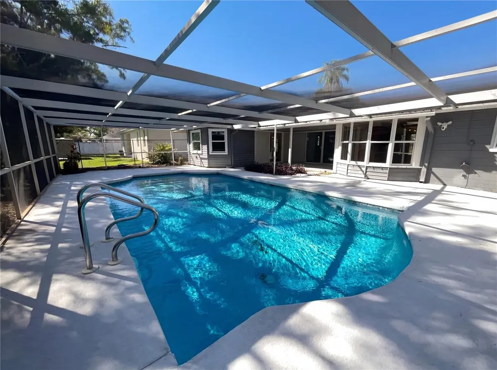 19123 Alice Circle Lutz FL 33558