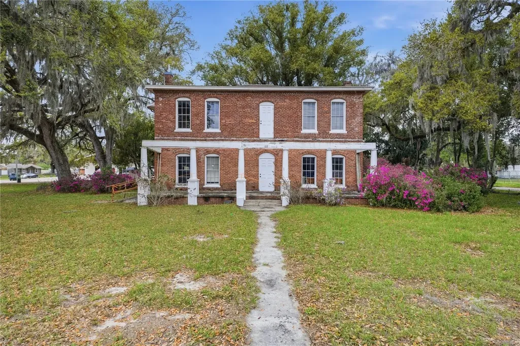 120 N Main Street Bushnell FL 33513