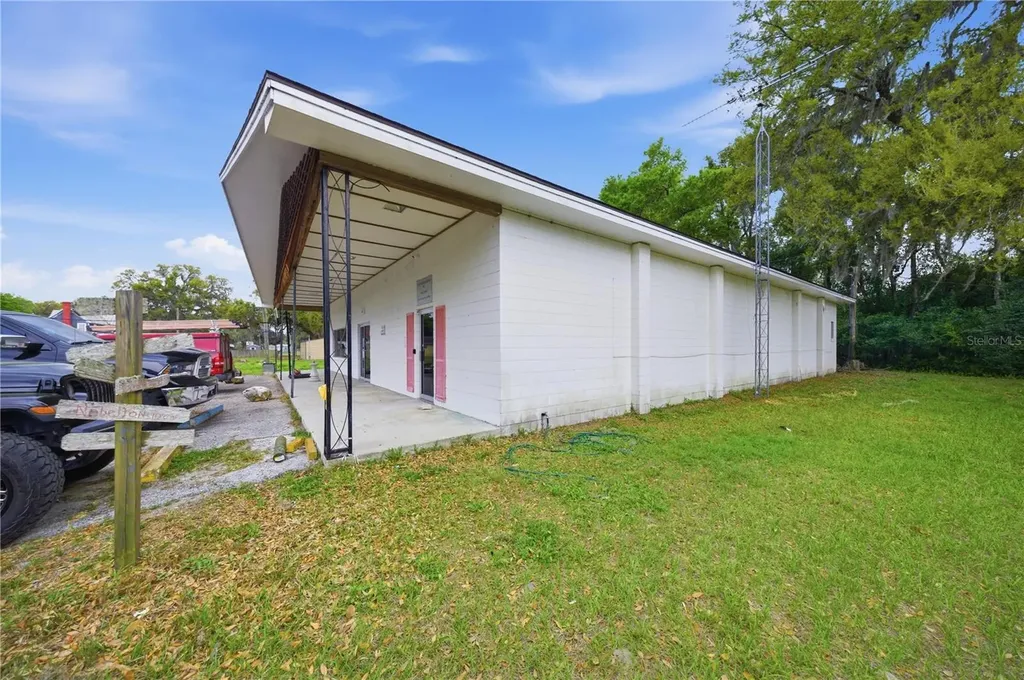 120 N Main Street Bushnell FL 33513