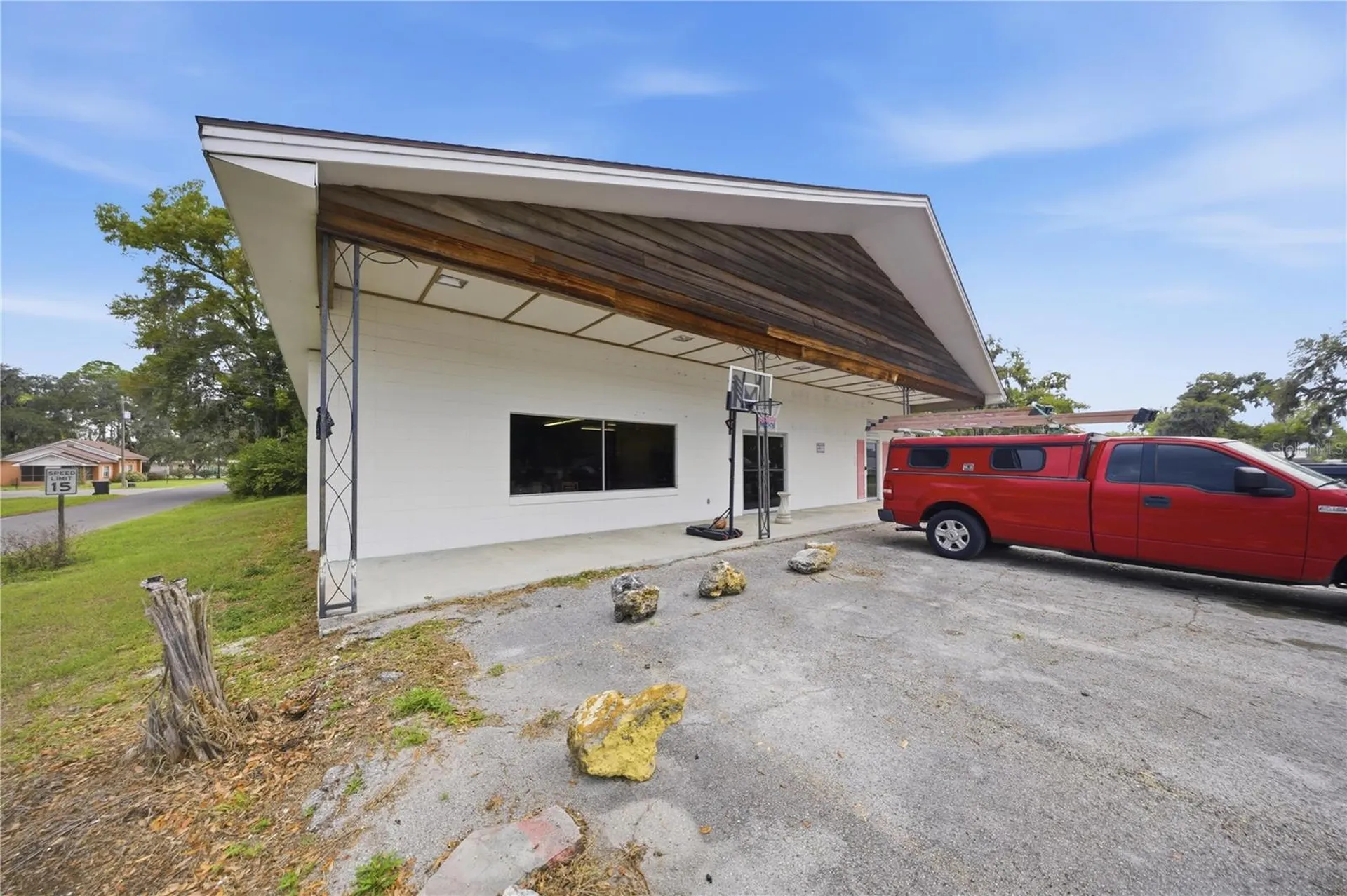 120 N Main Street Bushnell FL 33513