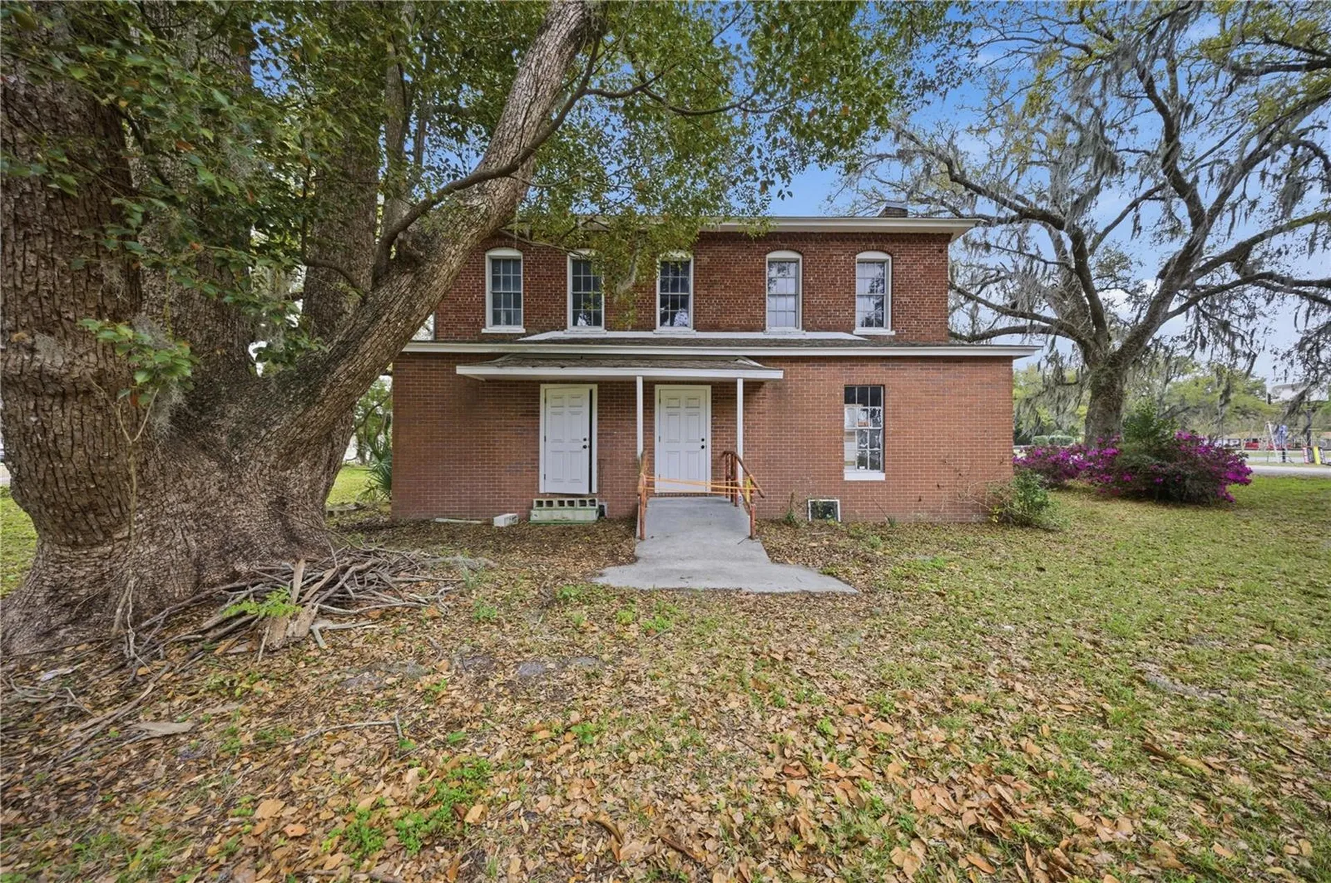 120 N Main Street Bushnell FL 33513