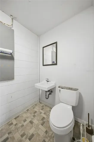 120 N Main Street Bushnell FL 33513
