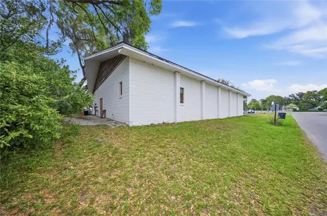 120 N Main Street Bushnell FL 33513