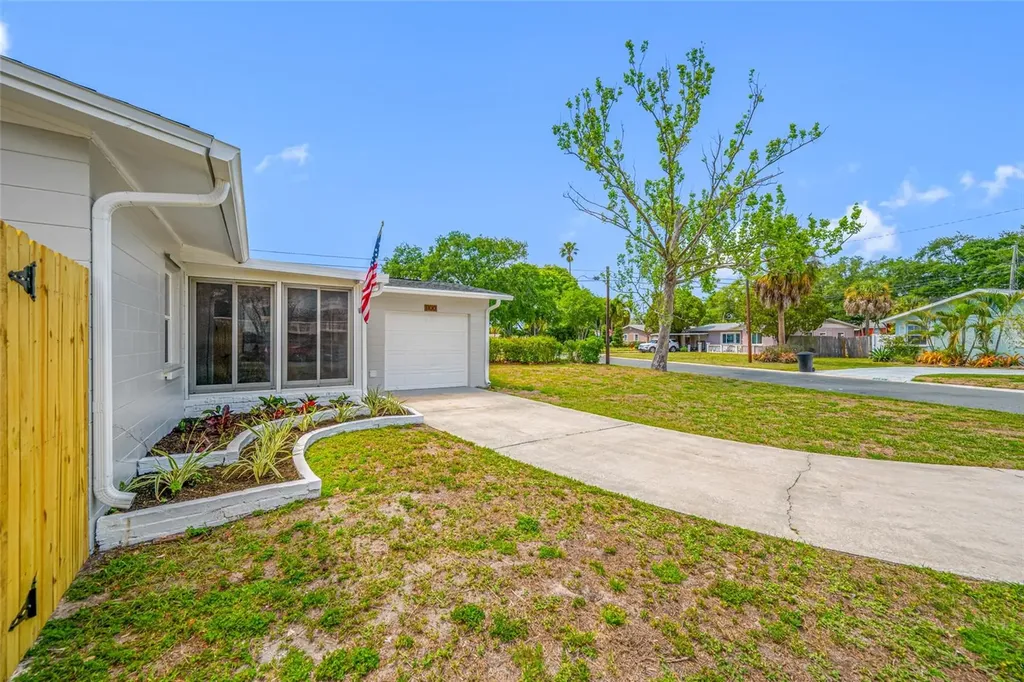 1100 81st Avenue N St Petersburg FL 33702