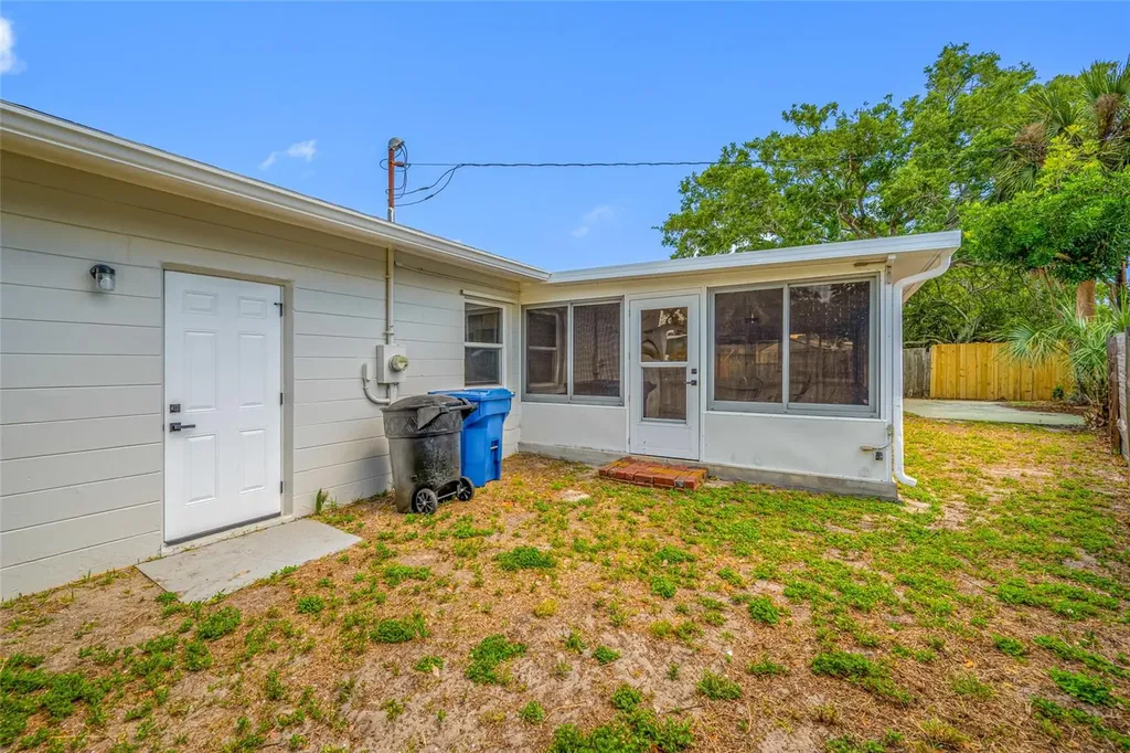 1100 81st Avenue N St Petersburg FL 33702