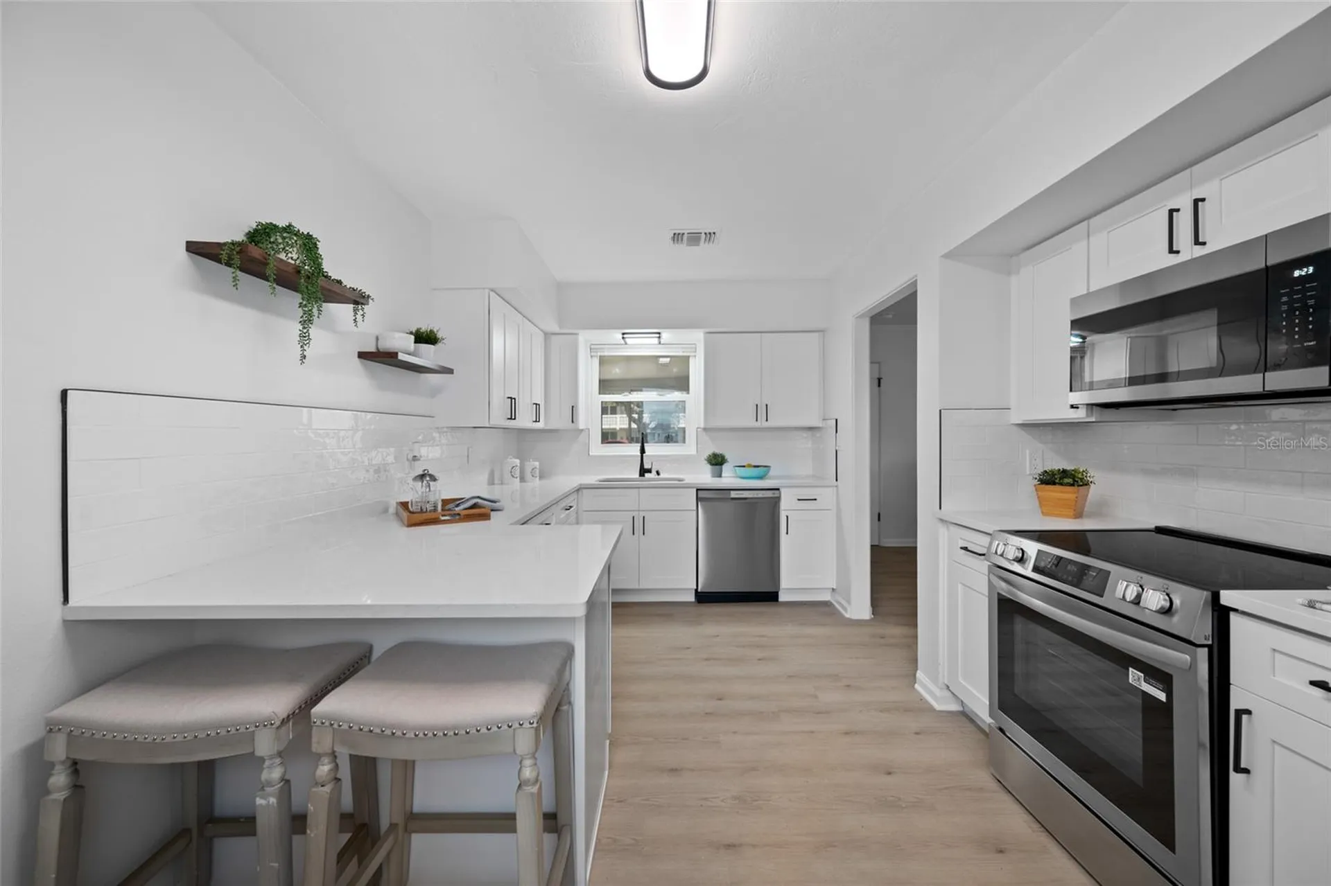 1100 81st Avenue N St Petersburg FL 33702