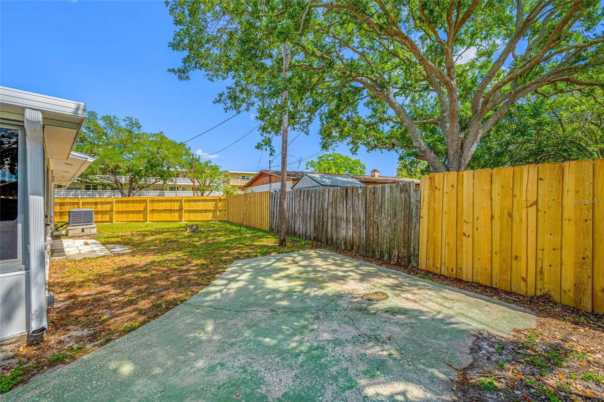 1100 81st Avenue N St Petersburg FL 33702