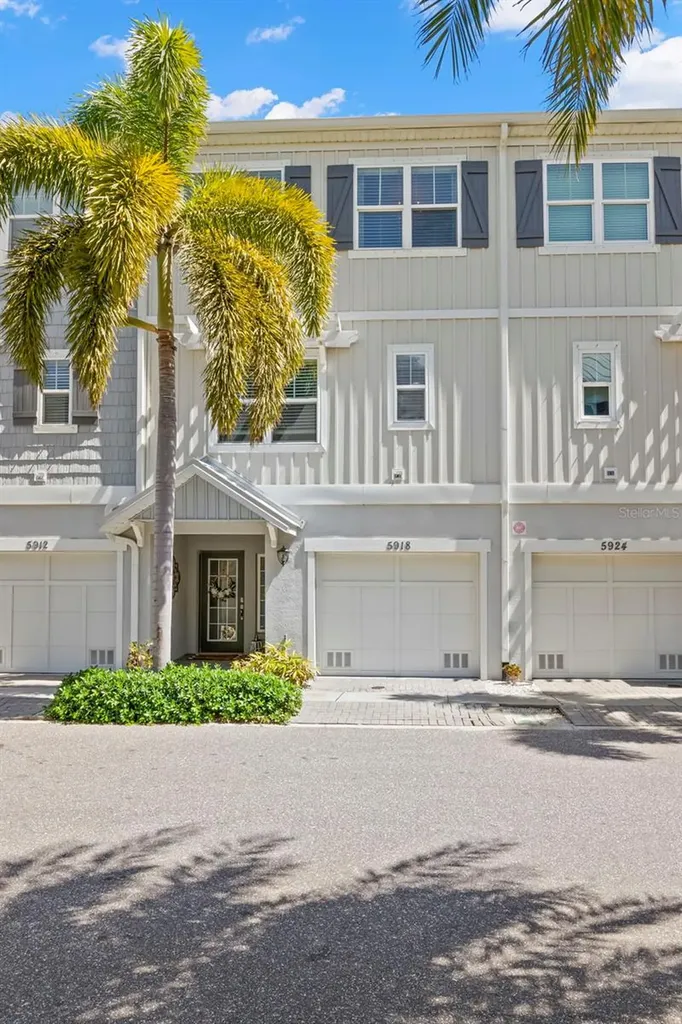 5918 Anchorage Way S St Petersburg FL 33712