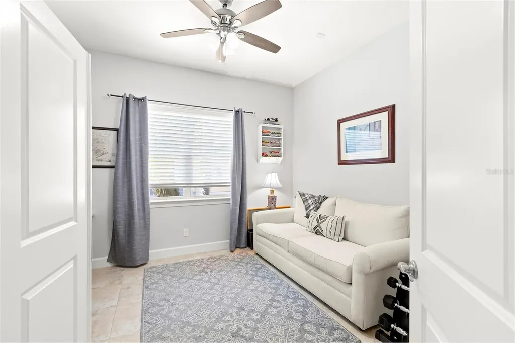 5918 Anchorage Way S St Petersburg FL 33712