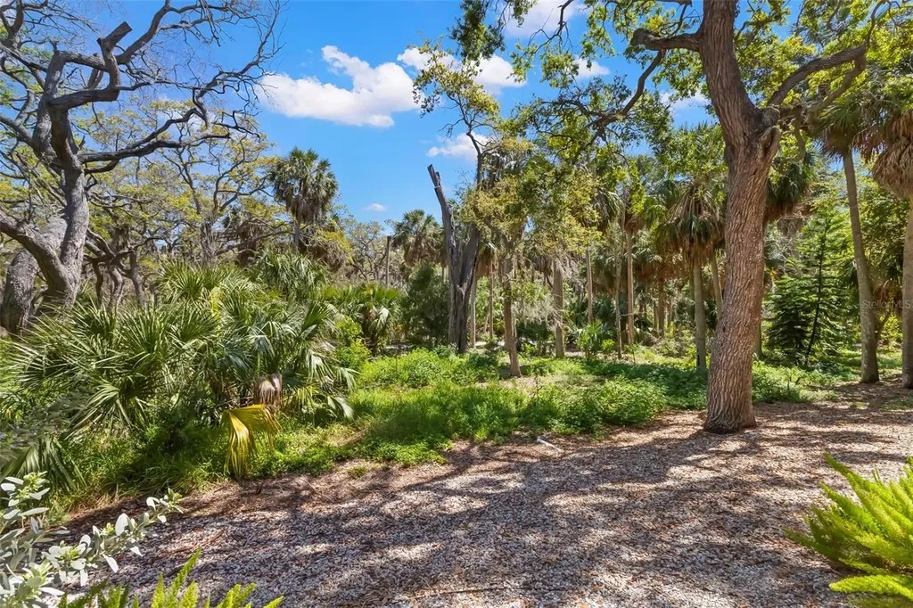 5918 Anchorage Way S St Petersburg FL 33712