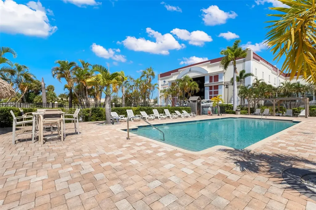5918 Anchorage Way S St Petersburg FL 33712