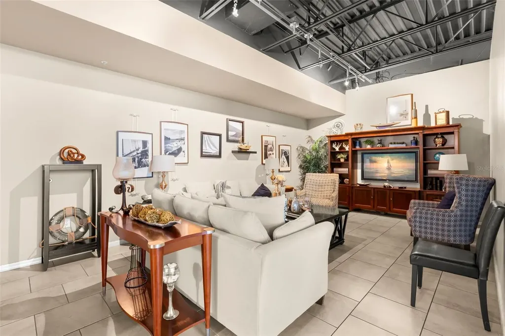 5918 Anchorage Way S St Petersburg FL 33712