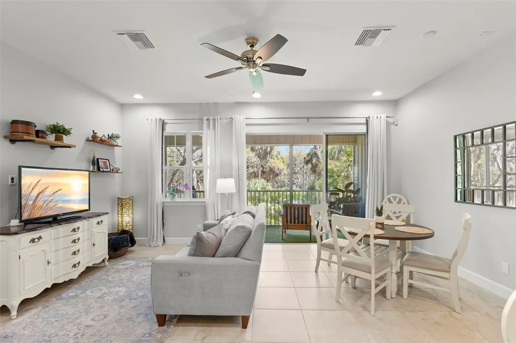 5918 Anchorage Way S St Petersburg FL 33712
