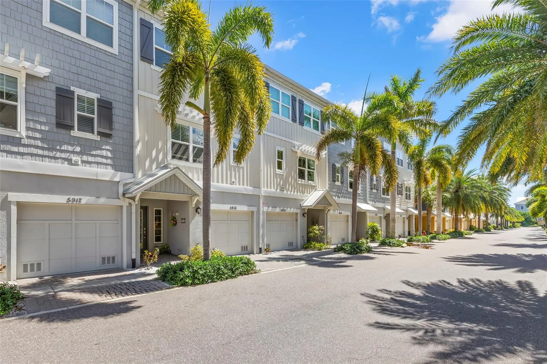 5918 Anchorage Way S St Petersburg FL 33712