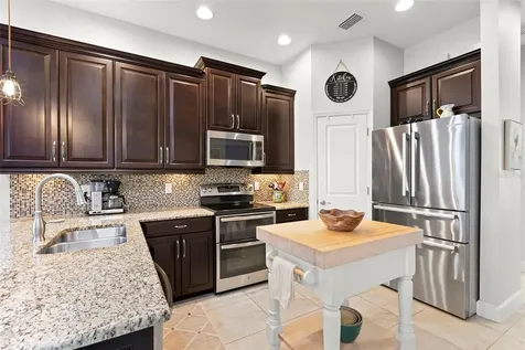5918 Anchorage Way S St Petersburg FL 33712