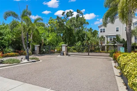5918 Anchorage Way S St Petersburg FL 33712