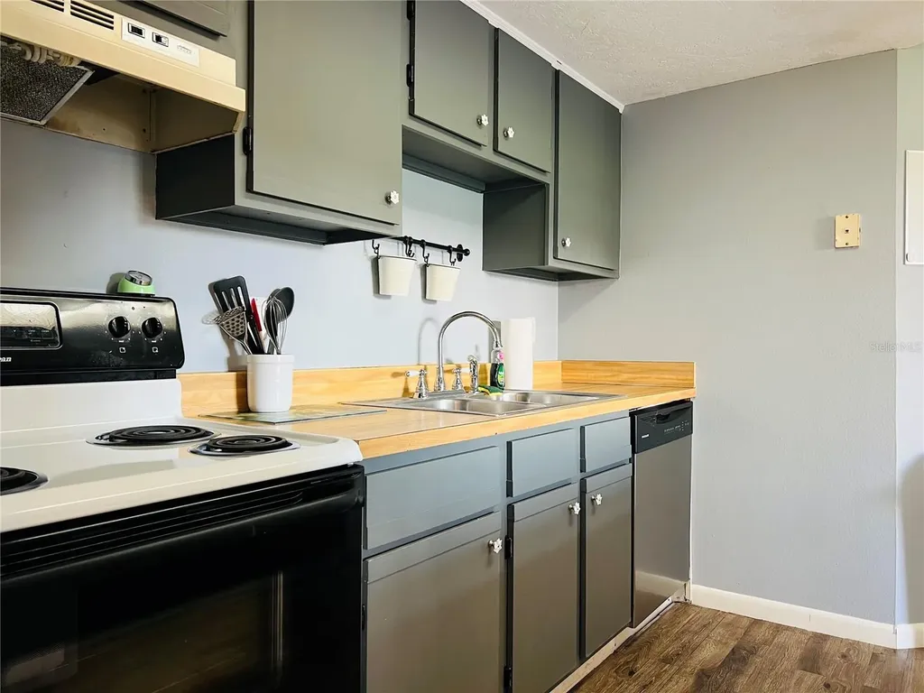 5026 Water Oak Drive Bradenton FL 34207