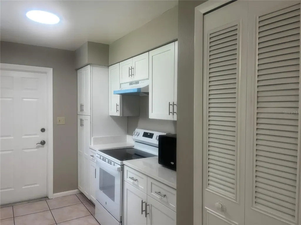 917 S Alder Avenue Orlando FL 32807