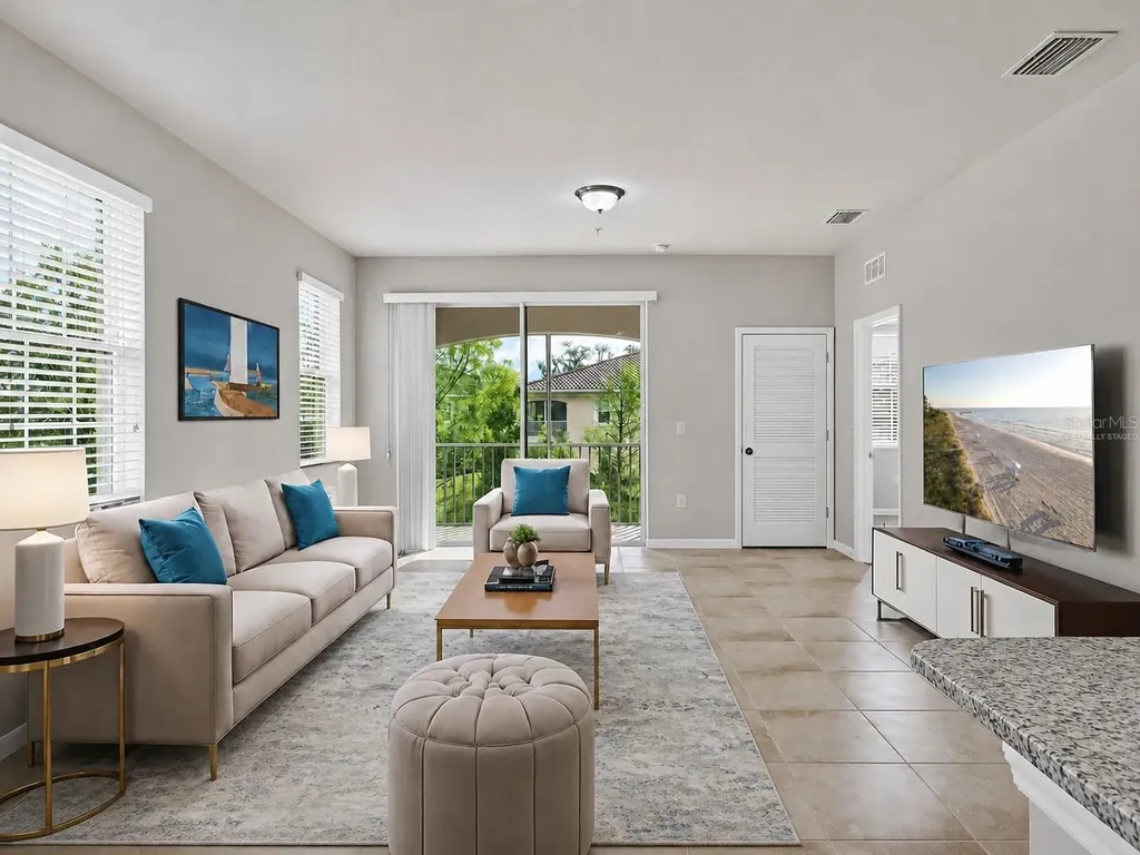 8363 Enclave Way Sarasota FL 34243