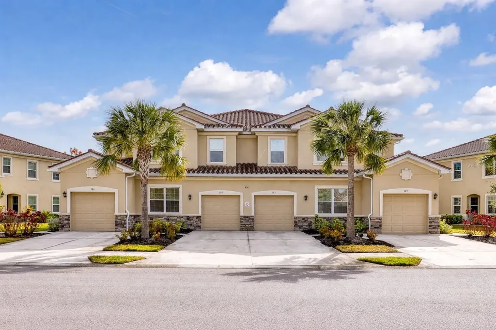 8363 Enclave Way Sarasota FL 34243