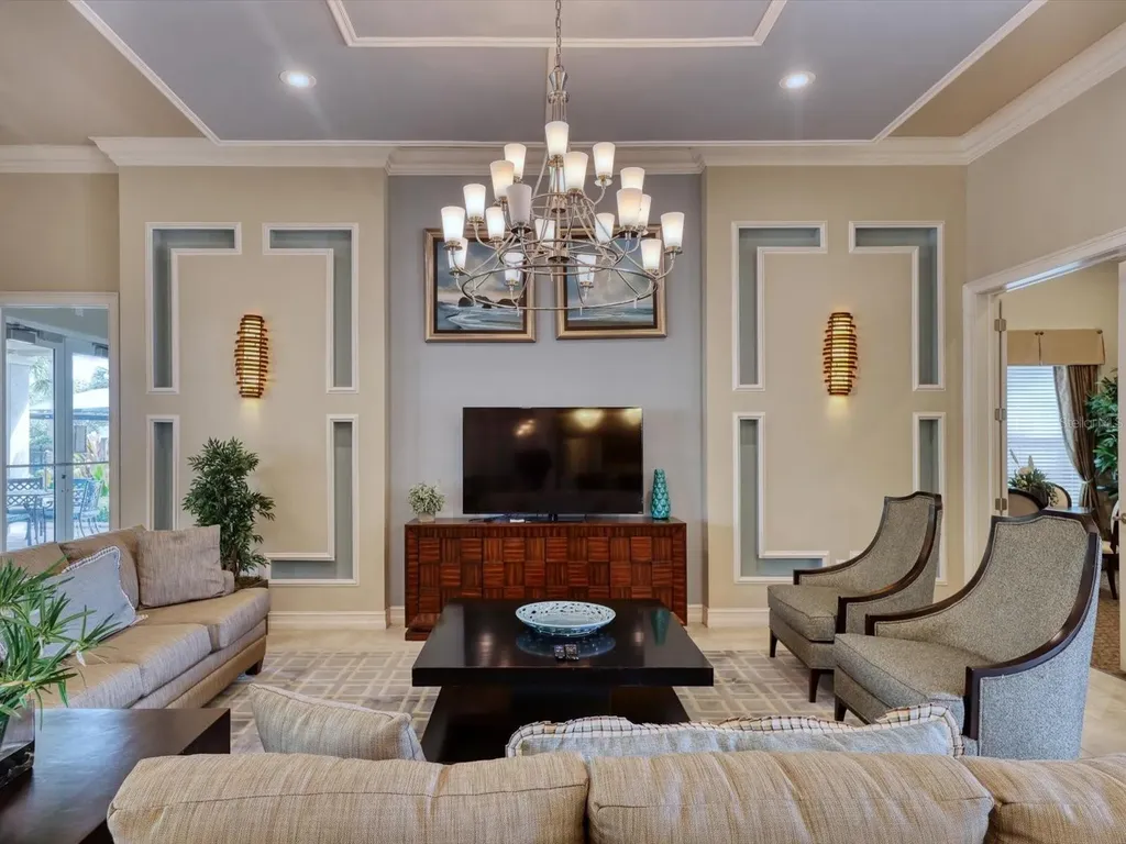 8363 Enclave Way Sarasota FL 34243