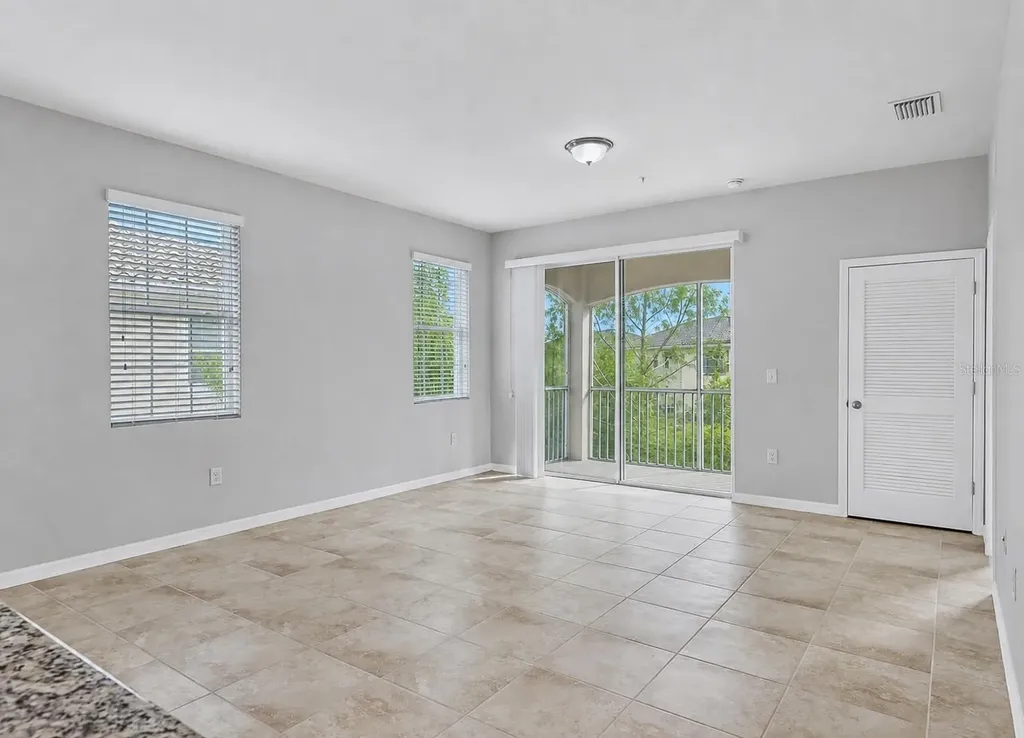 8363 Enclave Way Sarasota FL 34243