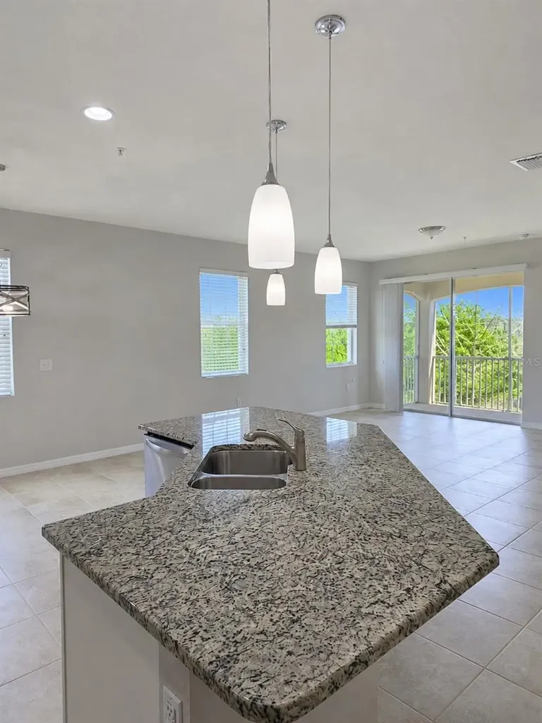 8363 Enclave Way Sarasota FL 34243