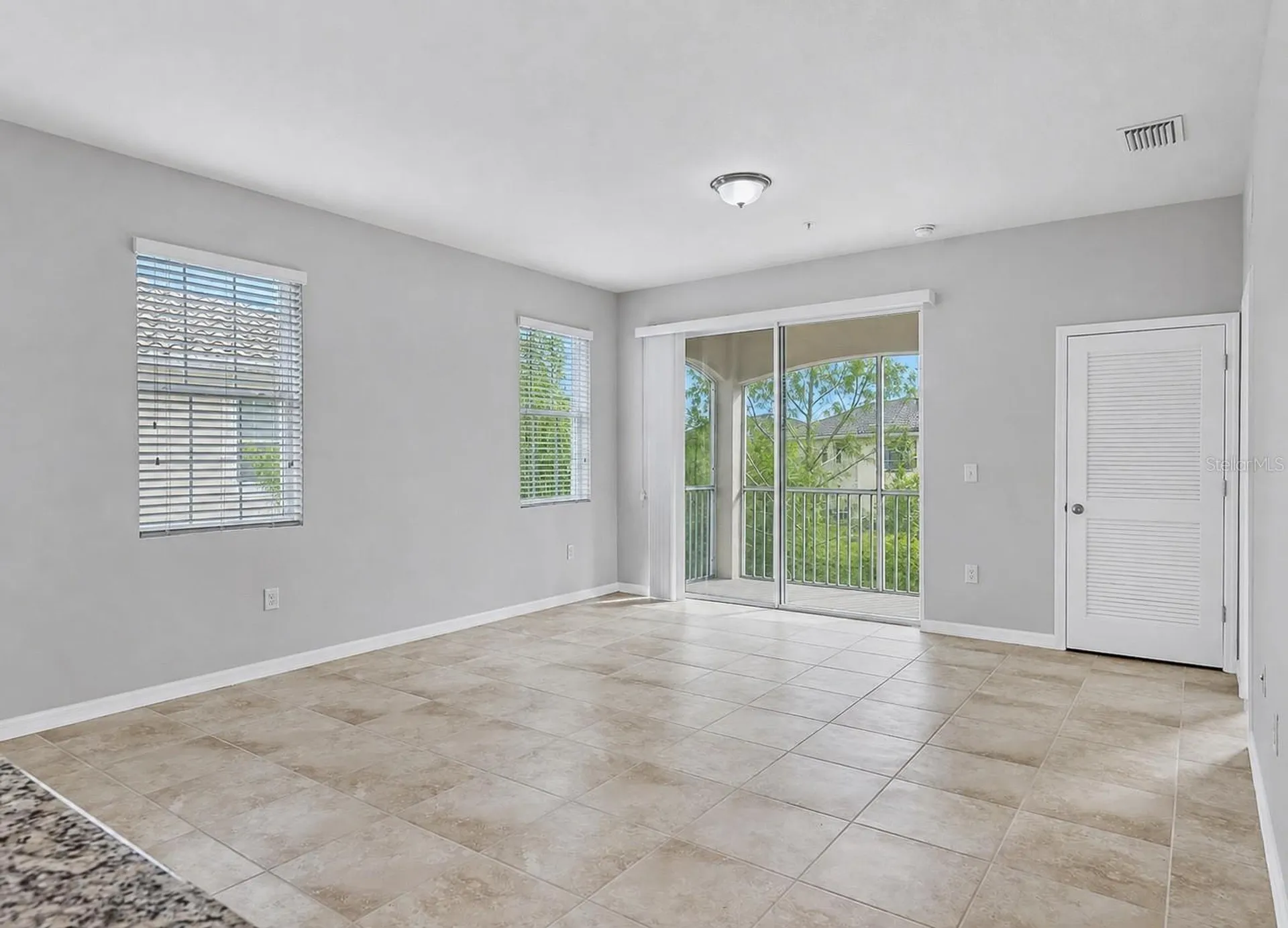 8363 Enclave Way Sarasota FL 34243