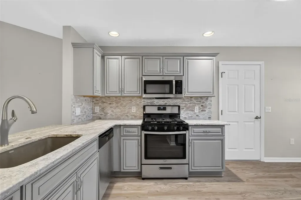 17559 SE 81st Parnassus Court The Villages FL 32162