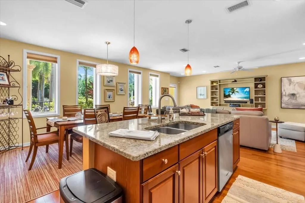 1685 Laurel Street Sarasota FL 34236