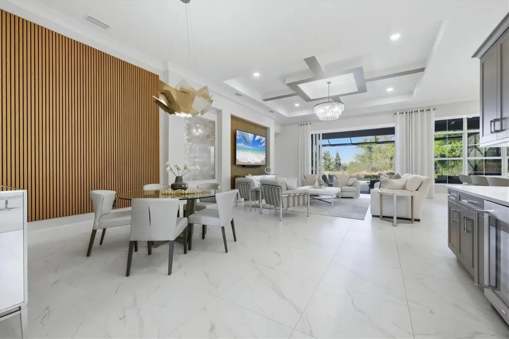 8352 Sea Glass Court Sarasota FL 34240
