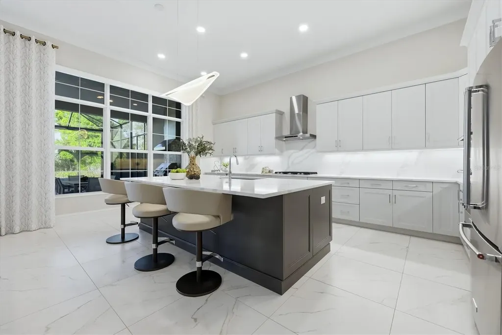 8352 Sea Glass Court Sarasota FL 34240