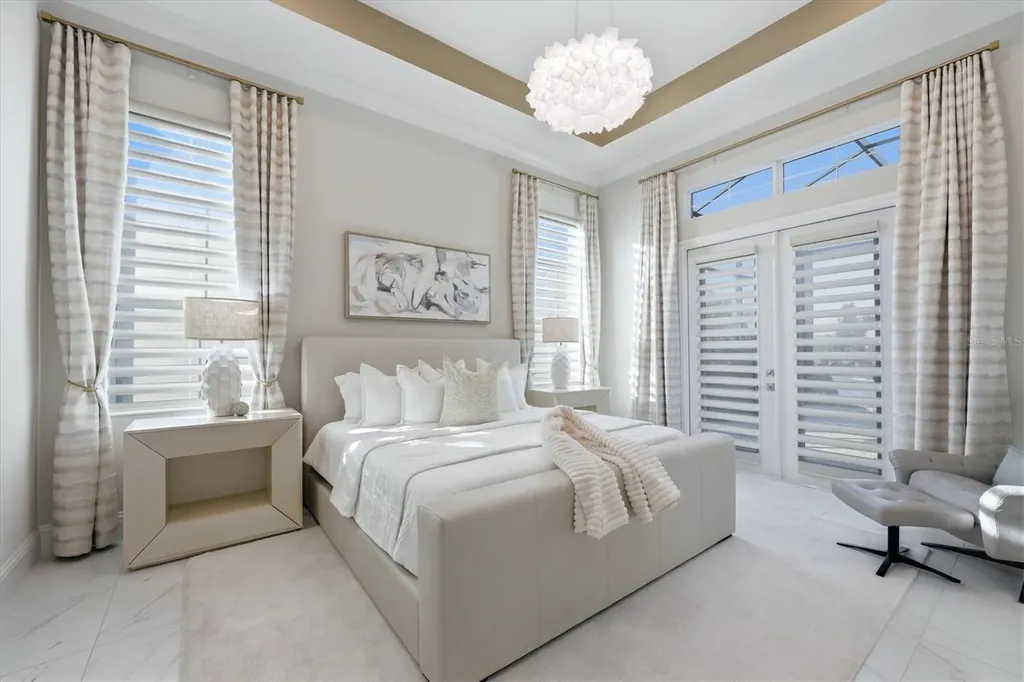 8352 Sea Glass Court Sarasota FL 34240