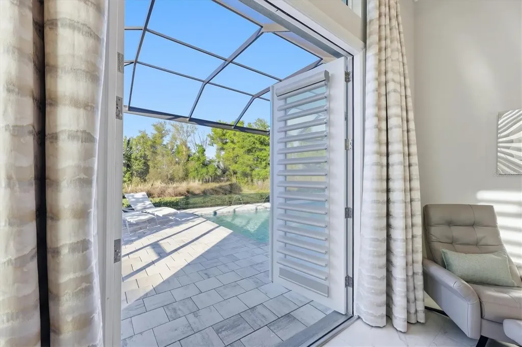 8352 Sea Glass Court Sarasota FL 34240