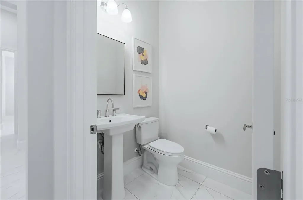 8352 Sea Glass Court Sarasota FL 34240