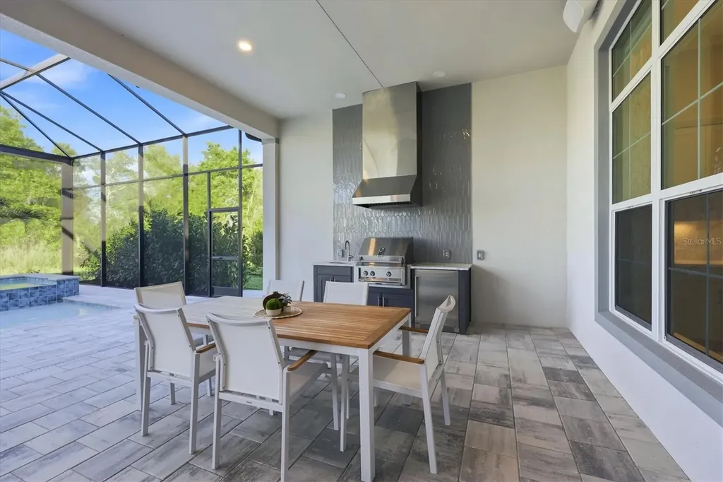 8352 Sea Glass Court Sarasota FL 34240