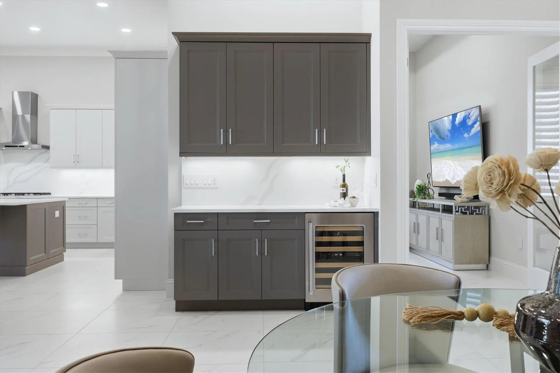 8352 Sea Glass Court Sarasota FL 34240