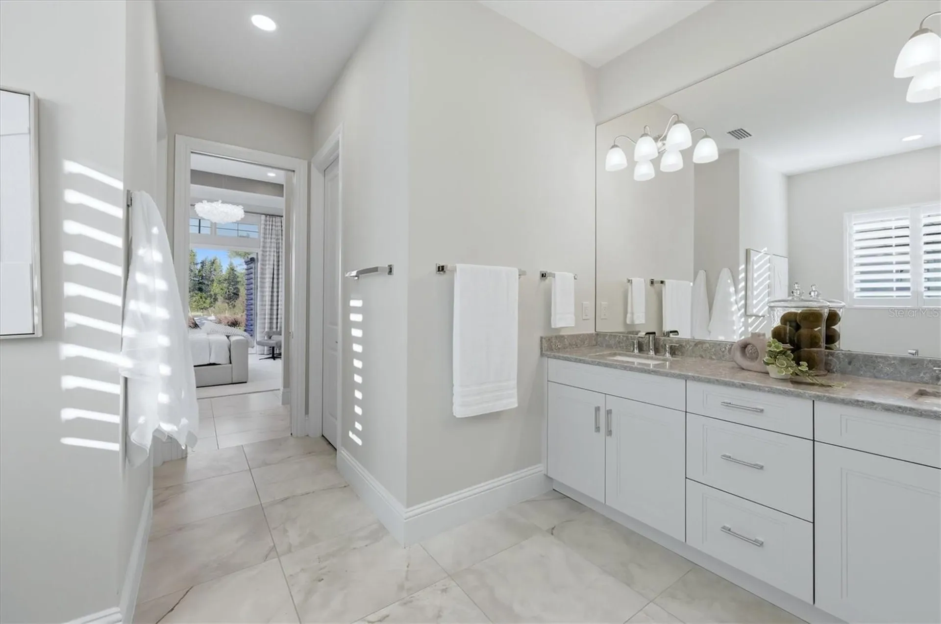 8352 Sea Glass Court Sarasota FL 34240
