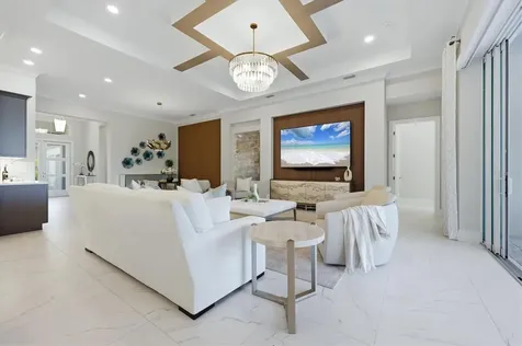 8352 Sea Glass Court Sarasota FL 34240