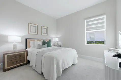 8352 Sea Glass Court Sarasota FL 34240
