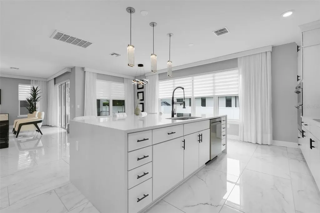 1805 S Fern Creek Avenue Orlando FL 32806