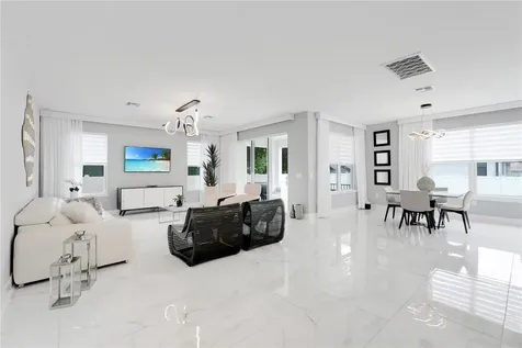 1805 S Fern Creek Avenue Orlando FL 32806