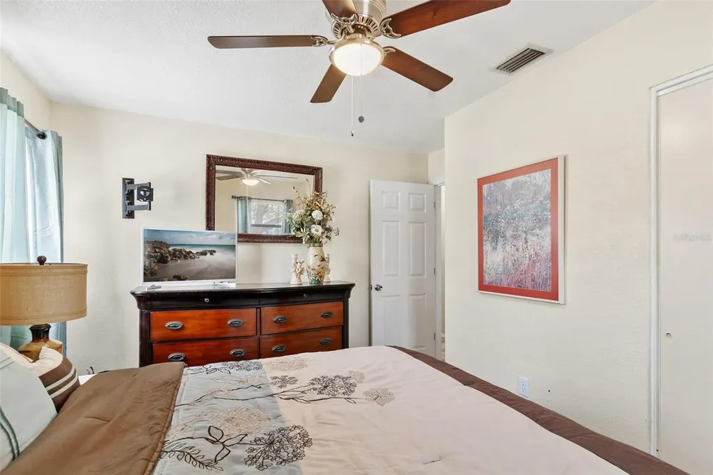501 Poinsettia Avenue Fruitland Park FL 34731