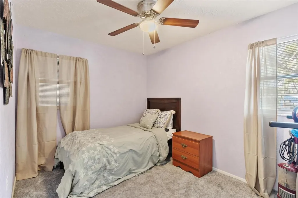 501 Poinsettia Avenue Fruitland Park FL 34731