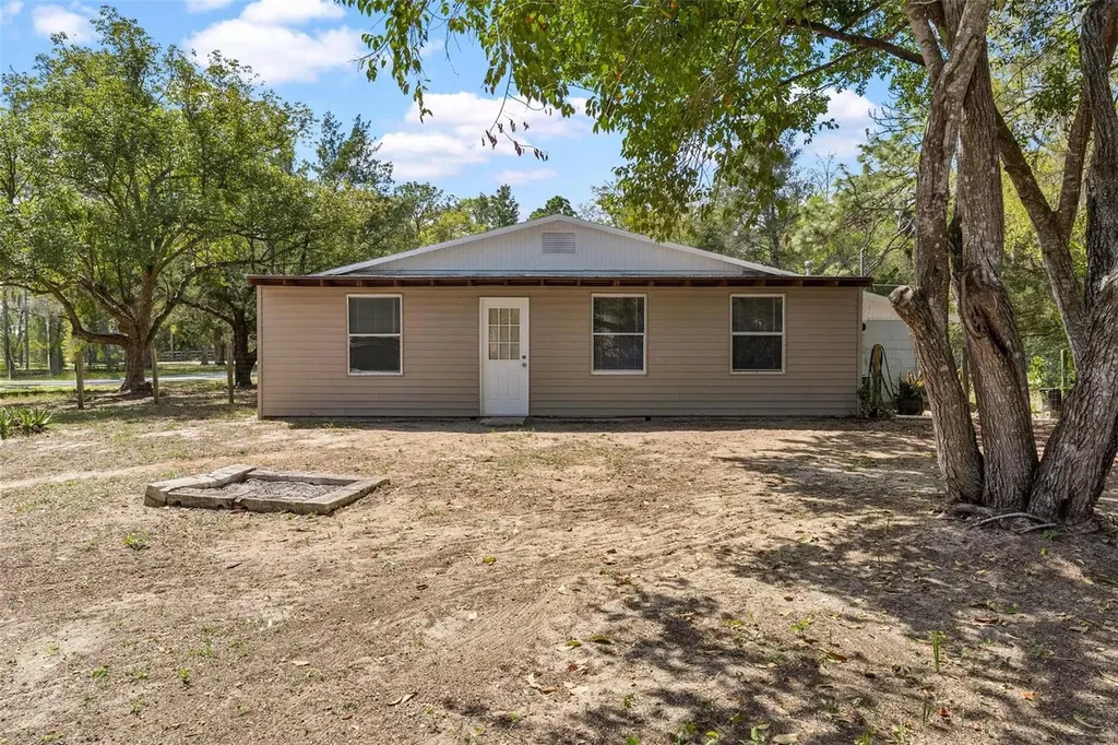 501 Poinsettia Avenue Fruitland Park FL 34731