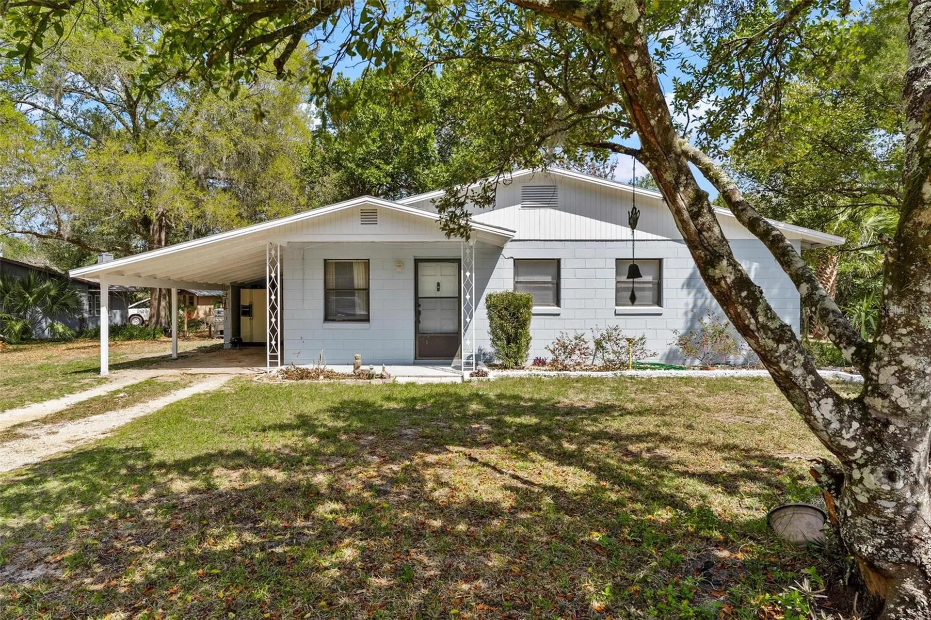 501 Poinsettia Avenue Fruitland Park FL 34731
