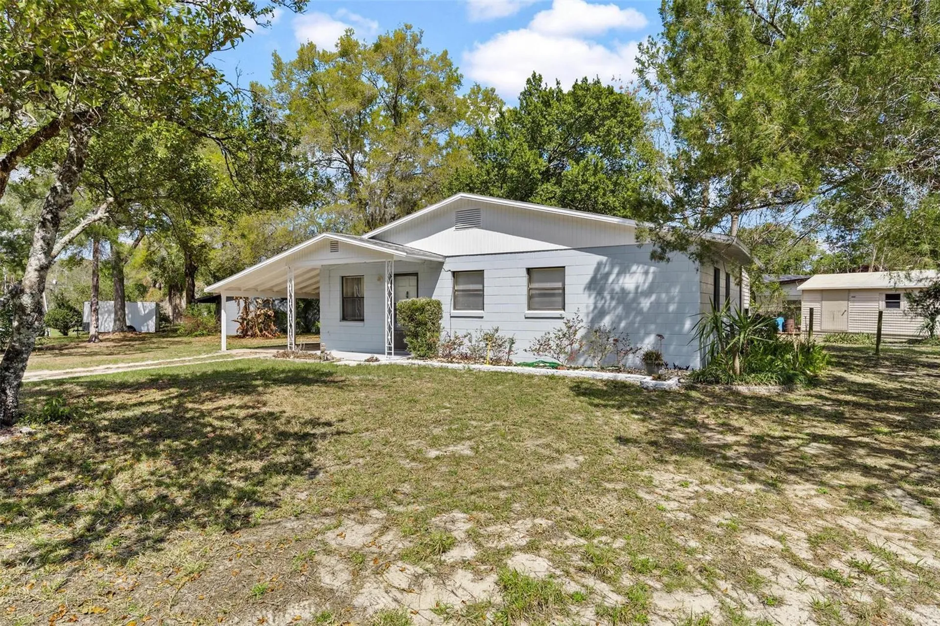 501 Poinsettia Avenue Fruitland Park FL 34731